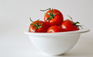 買う前に要チェック！ある種類のトマトを食べたら不健康になった!